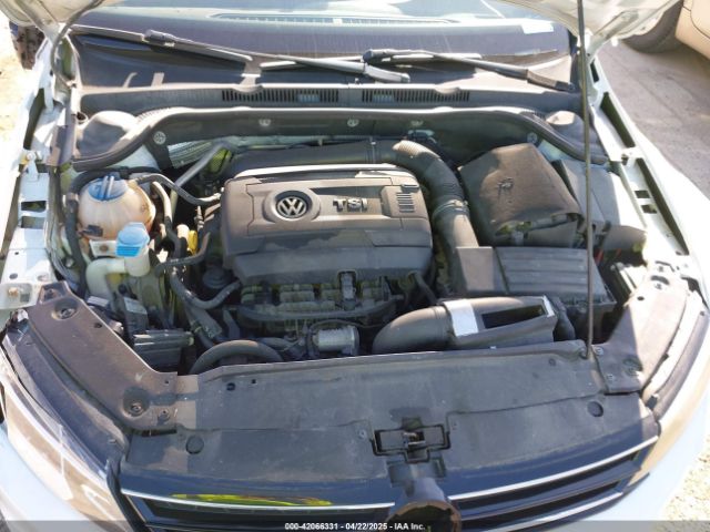 3VWD17AJ2GM305325 Volkswagen Jetta 1.8t Sport