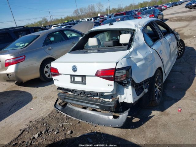3VWD17AJ2GM305325 Volkswagen Jetta 1.8t Sport