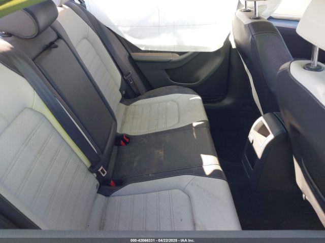 3VWD17AJ2GM305325 Volkswagen Jetta 1.8t Sport