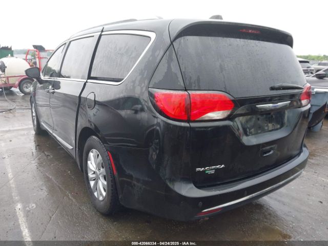 2019 CHRYSLER PACIFICA 2C4RC1BGXKR592949 Photo 2