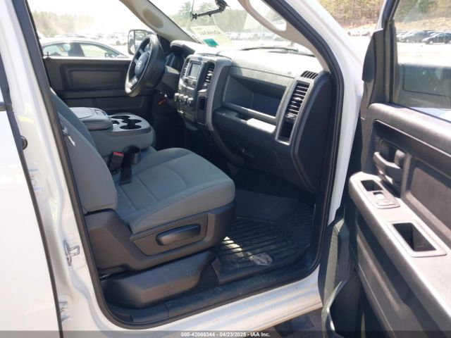 2018 RAM 1500 1C6RR7FT8JS282019 Photo 4