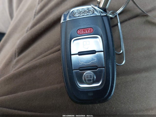 2011 Audi Q5 3.2 Premium Plus მანქანა იყიდება აუქციონზე, vin: WA1WKAFP8BA044883, აუქციონის ნომერი: 42066358