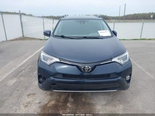 JTMRFREV9HJ716707 Toyota Rav4 Xle