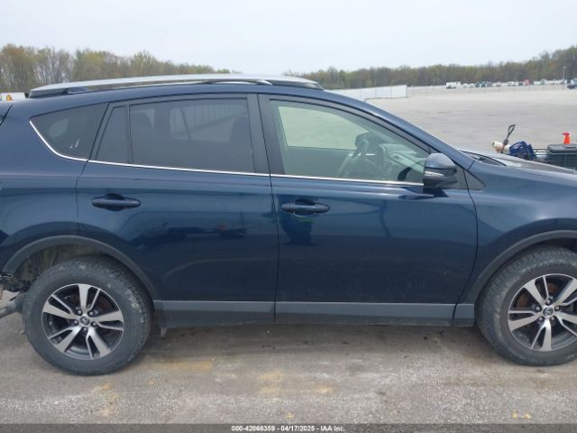 JTMRFREV9HJ716707 Toyota Rav4 Xle