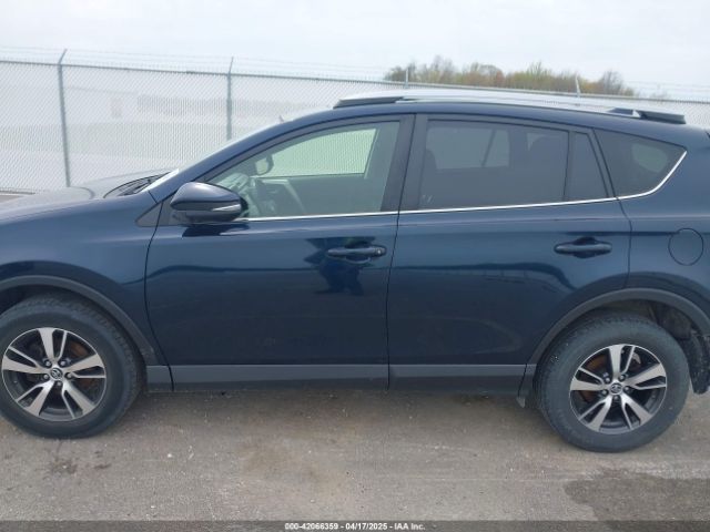 JTMRFREV9HJ716707 Toyota Rav4 Xle