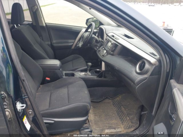 JTMRFREV9HJ716707 Toyota Rav4 Xle