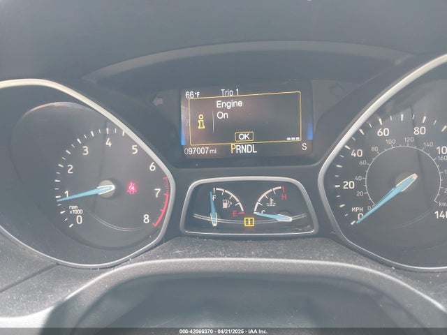 1FADP3F23GL285640 Ford FOCUS SE