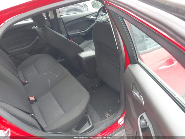 1FADP3F23GL285640 Ford FOCUS SE