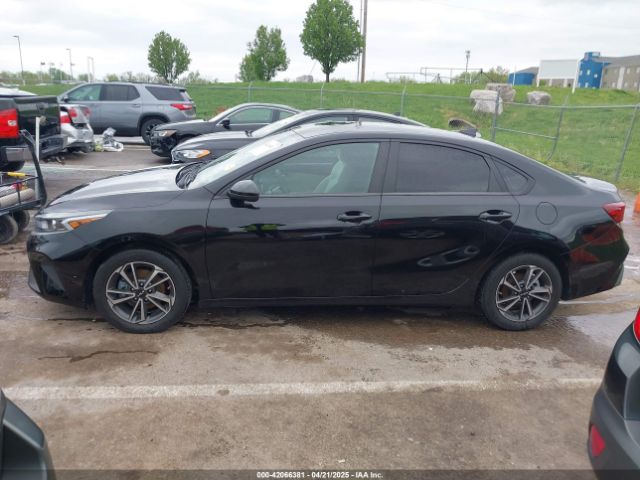 3KPF24AD4NE450309 KIA Forte Lxs