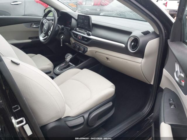 3KPF24AD4NE450309 KIA Forte Lxs