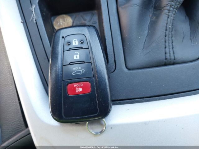 2T3W1RFV2RC267844 Toyota Rav4 Xle