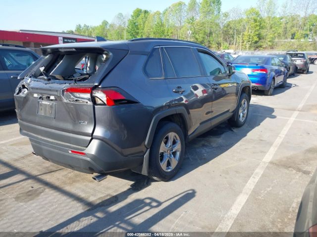 2T3W1RFV2RC267844 Toyota Rav4 Xle