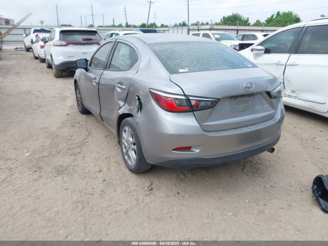 3MYDLBZV2GY104557 Scion IA