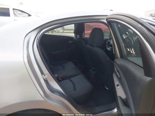 3MYDLBZV2GY104557 Scion IA