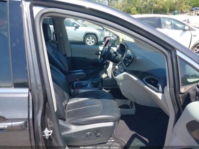 2C4RC1EG3HR643938 Chrysler Pacifica Touring-l Plus