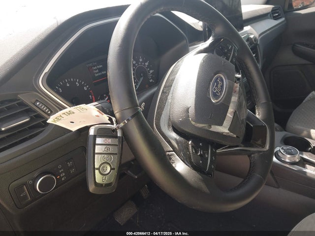 1FMCU9G61NUB79368 Ford ESCAPE SE