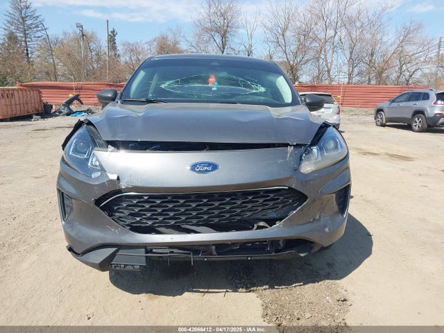 1FMCU9G61NUB79368 Ford ESCAPE SE