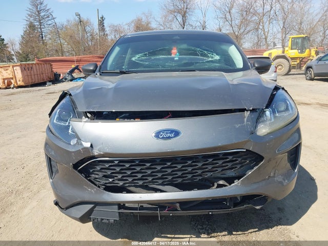 1FMCU9G61NUB79368 Ford ESCAPE SE