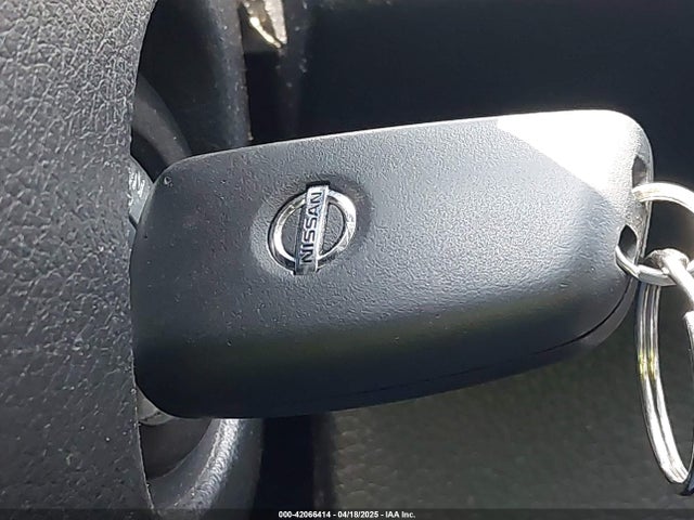JN1BJ1CP5KW235775 Nissan 2019