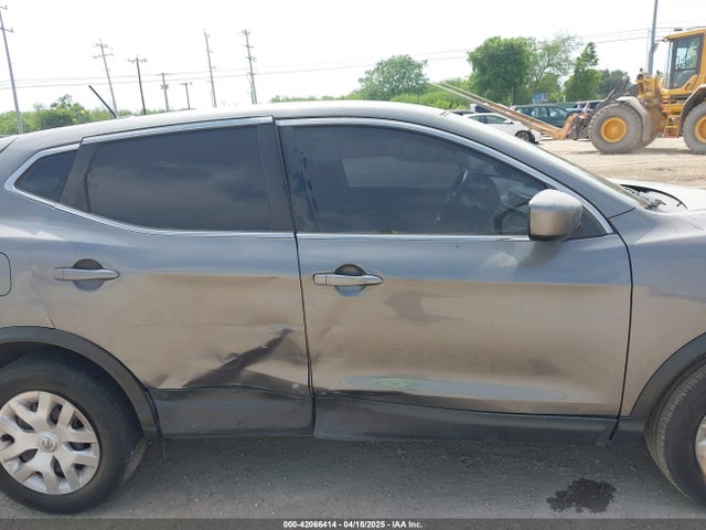 JN1BJ1CP5KW235775 Nissan 2019