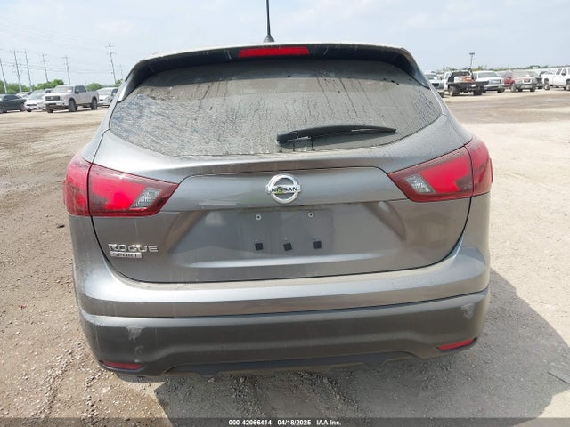 JN1BJ1CP5KW235775 Nissan 2019