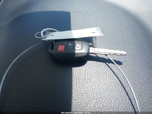 2T3RFREV3EW201716 Toyota Rav4 Xle