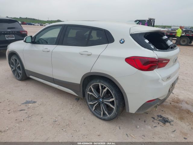 2018 BMW X2 WBXYJ5C31JEF82624 Photo 2