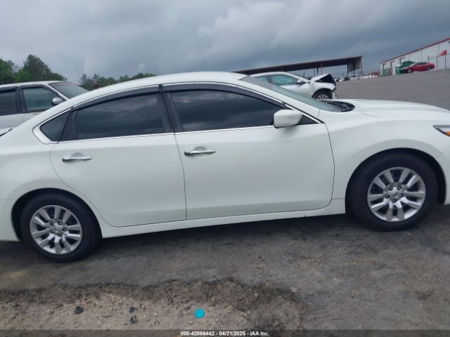 1N4AL3AP5JC214819 Nissan Altima 2.5 S