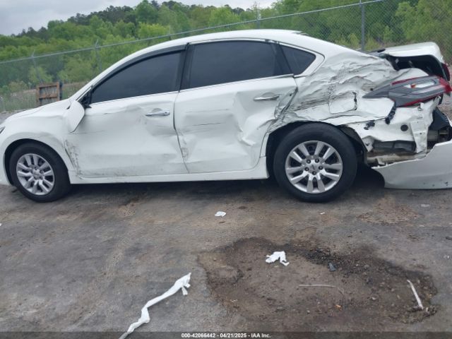 1N4AL3AP5JC214819 Nissan Altima 2.5 S