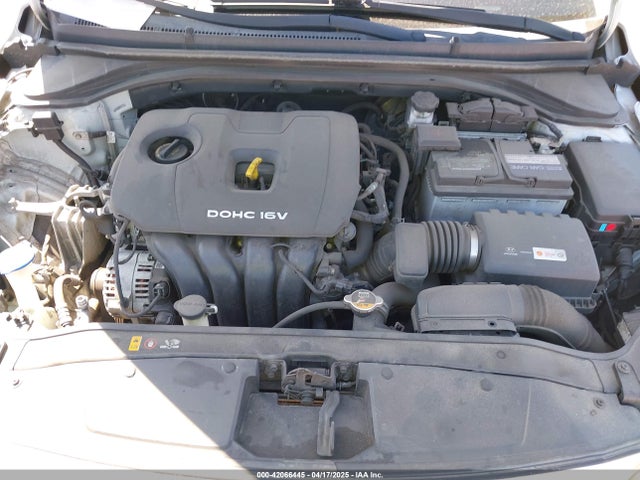 5NPD84LF8JH240158 Hyundai ELANTRA SEL