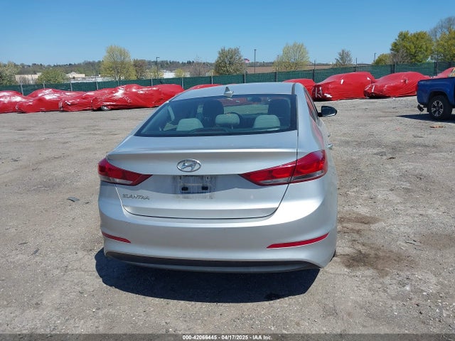 5NPD84LF8JH240158 Hyundai ELANTRA SEL