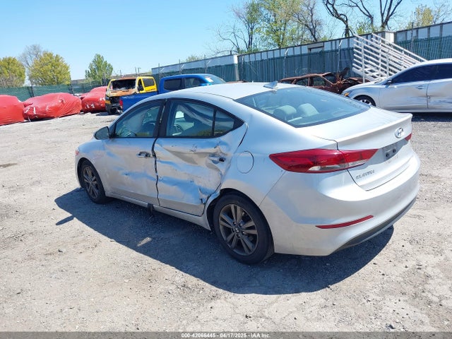 5NPD84LF8JH240158 Hyundai ELANTRA SEL