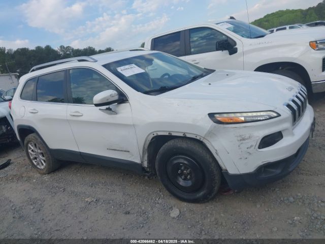 1C4PJLCB0GW355901 Jeep Cherokee Latitude