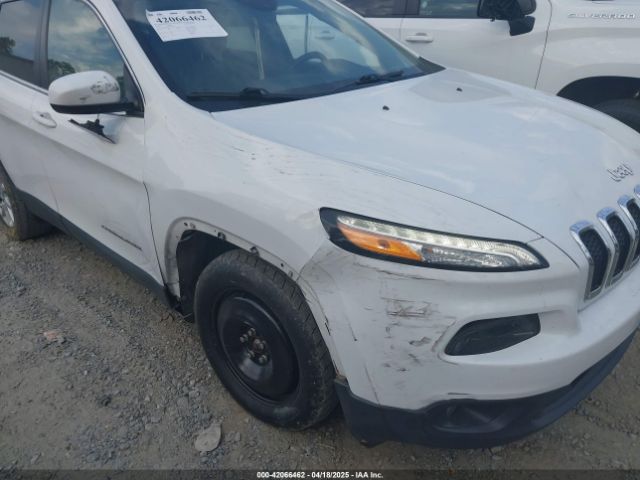 1C4PJLCB0GW355901 Jeep Cherokee Latitude