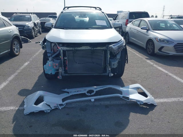 JTMC1RFV9RJ030848 Toyota Rav4 Xle Premium