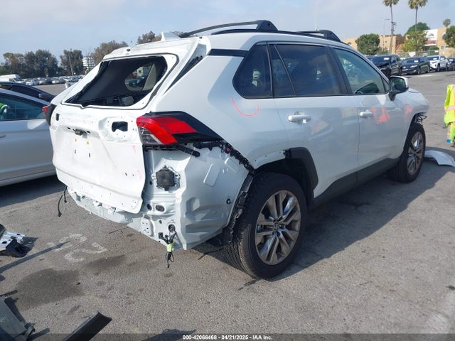 JTMC1RFV9RJ030848 Toyota Rav4 Xle Premium