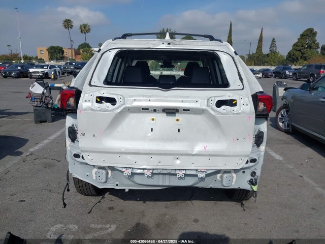 JTMC1RFV9RJ030848 Toyota Rav4 Xle Premium
