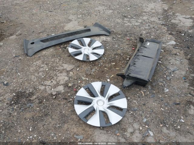 7SAYGDEDXRF035969 Tesla Model Y Long Range Dual Motor All-wheel Drive/rwd
