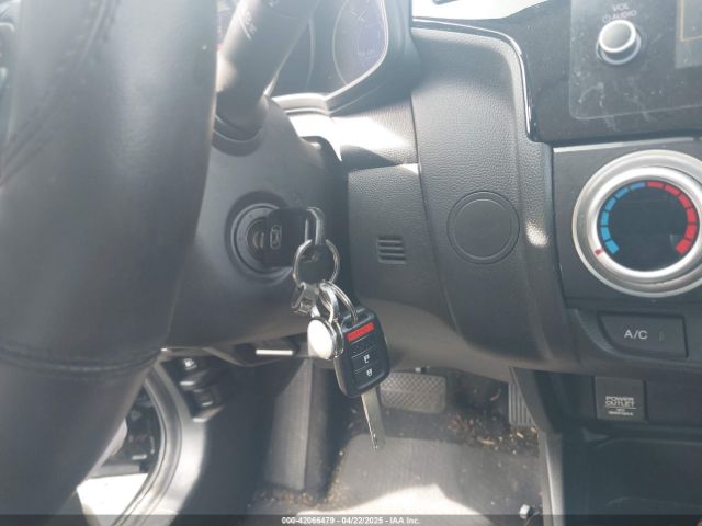 3HGGK5H69JM702137 Honda Fit Sport