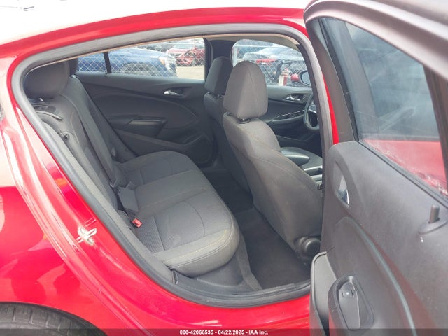 1G1BC5SMXJ7106857 Chevrolet Cruze Ls Auto