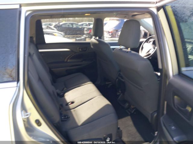 5TDZARFH5KS056957 Toyota Highlander Le
