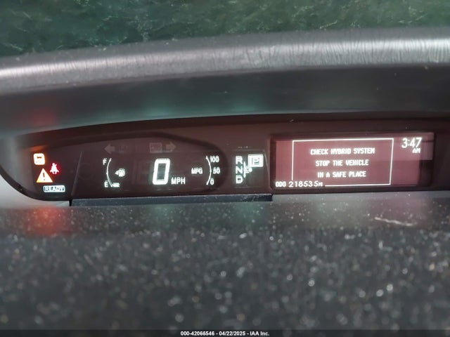 JTDKN3DUXE1771415 Toyota Prius Two