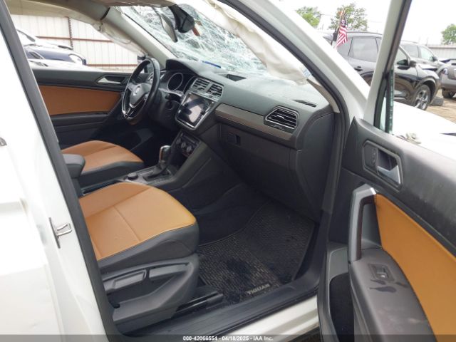 3VV2B7AX7KM142659 Volkswagen Tiguan 2.0t Se/2.0t Sel/2.0t Sel R-line/2.0t Sel R-line Black