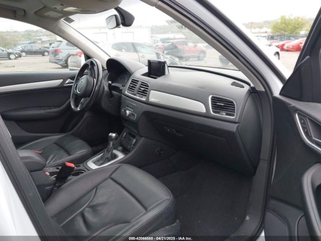 WA1ECCFS7HR007729 Audi Q3 2.0t Premium
