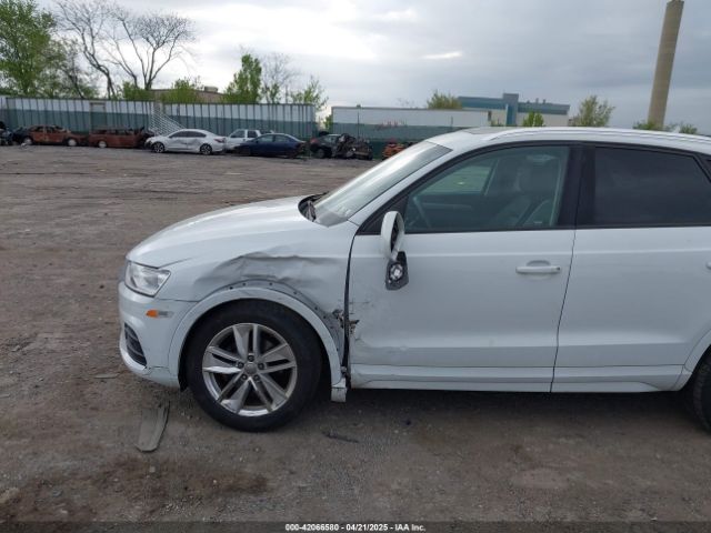 WA1ECCFS7HR007729 Audi Q3 2.0t Premium