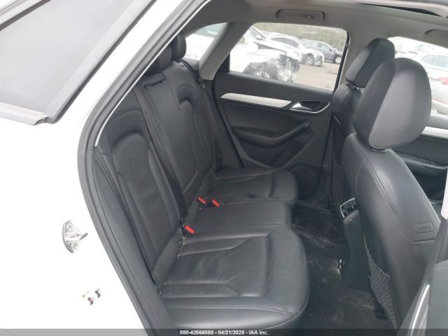 WA1ECCFS7HR007729 Audi Q3 2.0t Premium