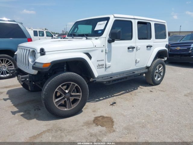 1C4HJXEG0JW245118 Jeep Wrangler Unlimited Sahara 4x4
