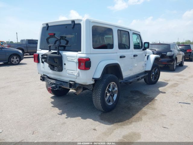 1C4HJXEG0JW245118 Jeep Wrangler Unlimited Sahara 4x4