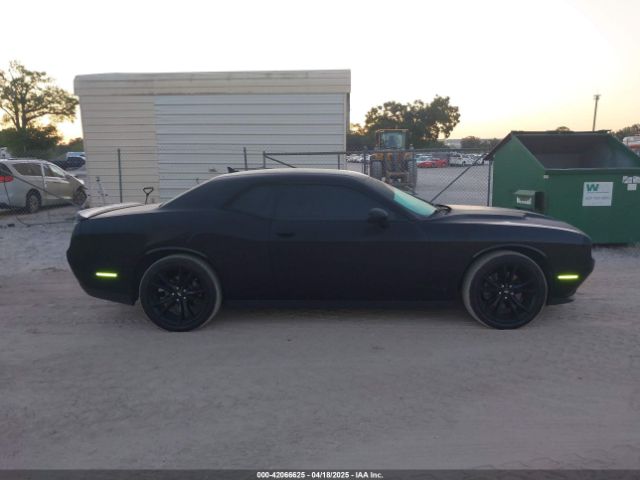 2C3CDZAG5HH610862 Dodge Challenger Sxt Plus