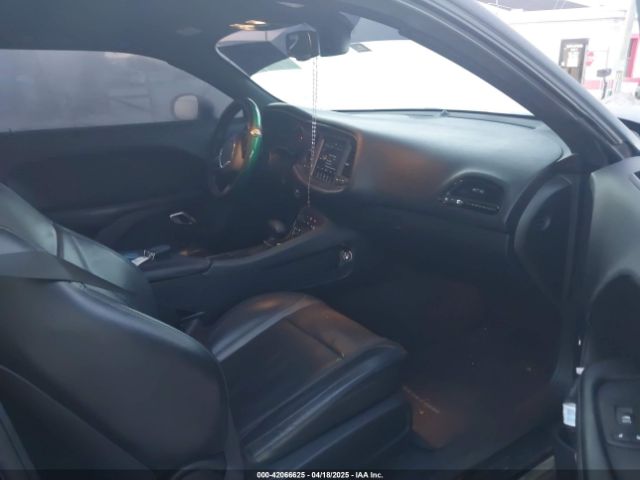 2C3CDZAG5HH610862 Dodge Challenger Sxt Plus